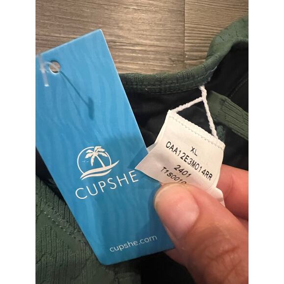 Cupshe Alegría Solids Back Tie Wrapped One Piece Swimsuit - Picture 4 of 4